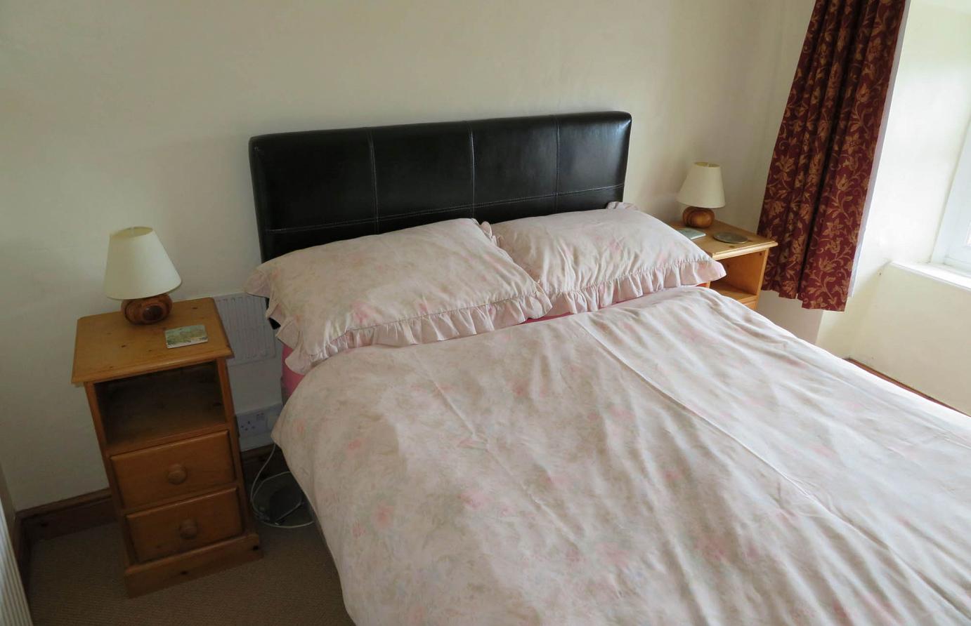 Caernarfon cottage double bedroom